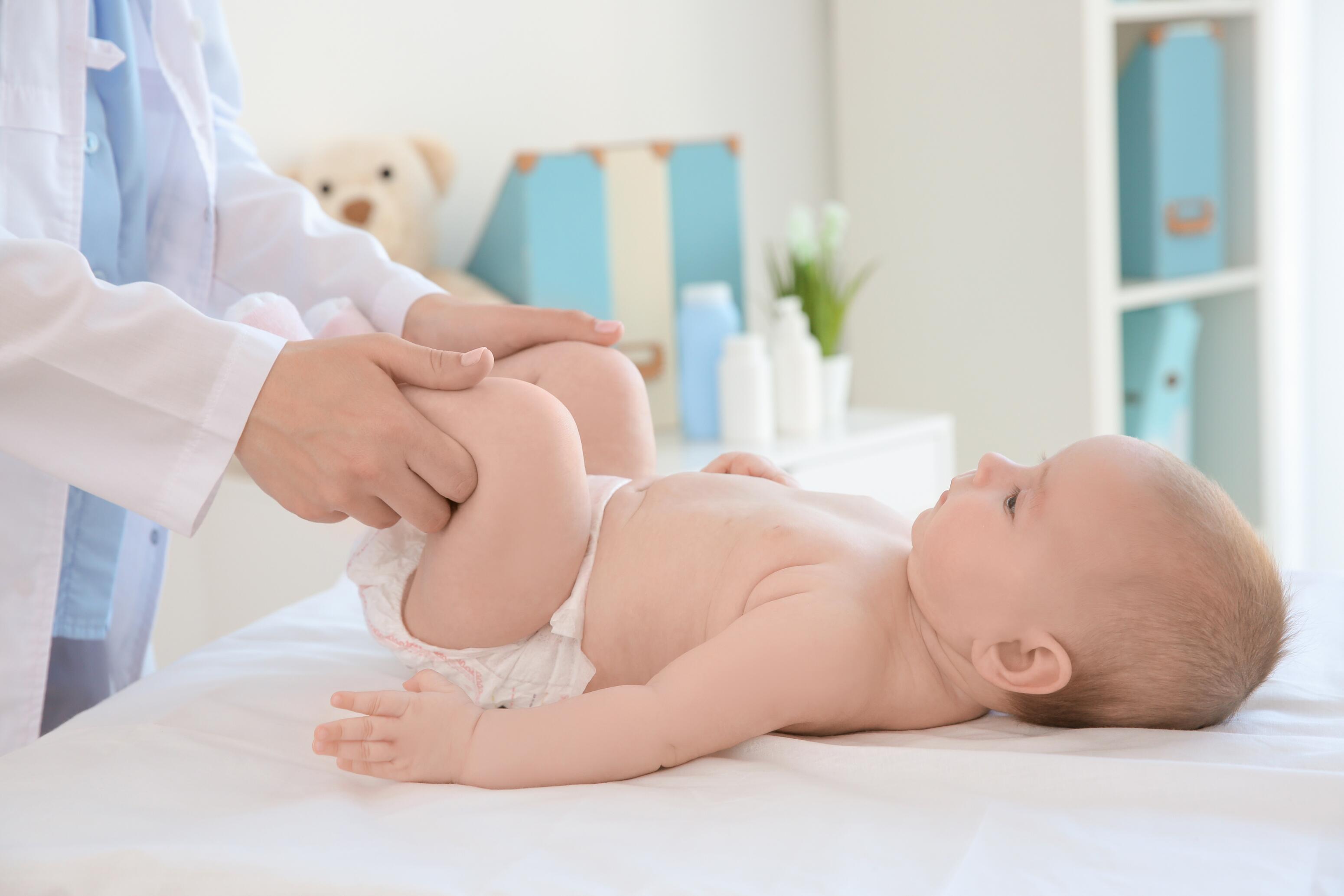 symptômes érythèmes fesses bébé